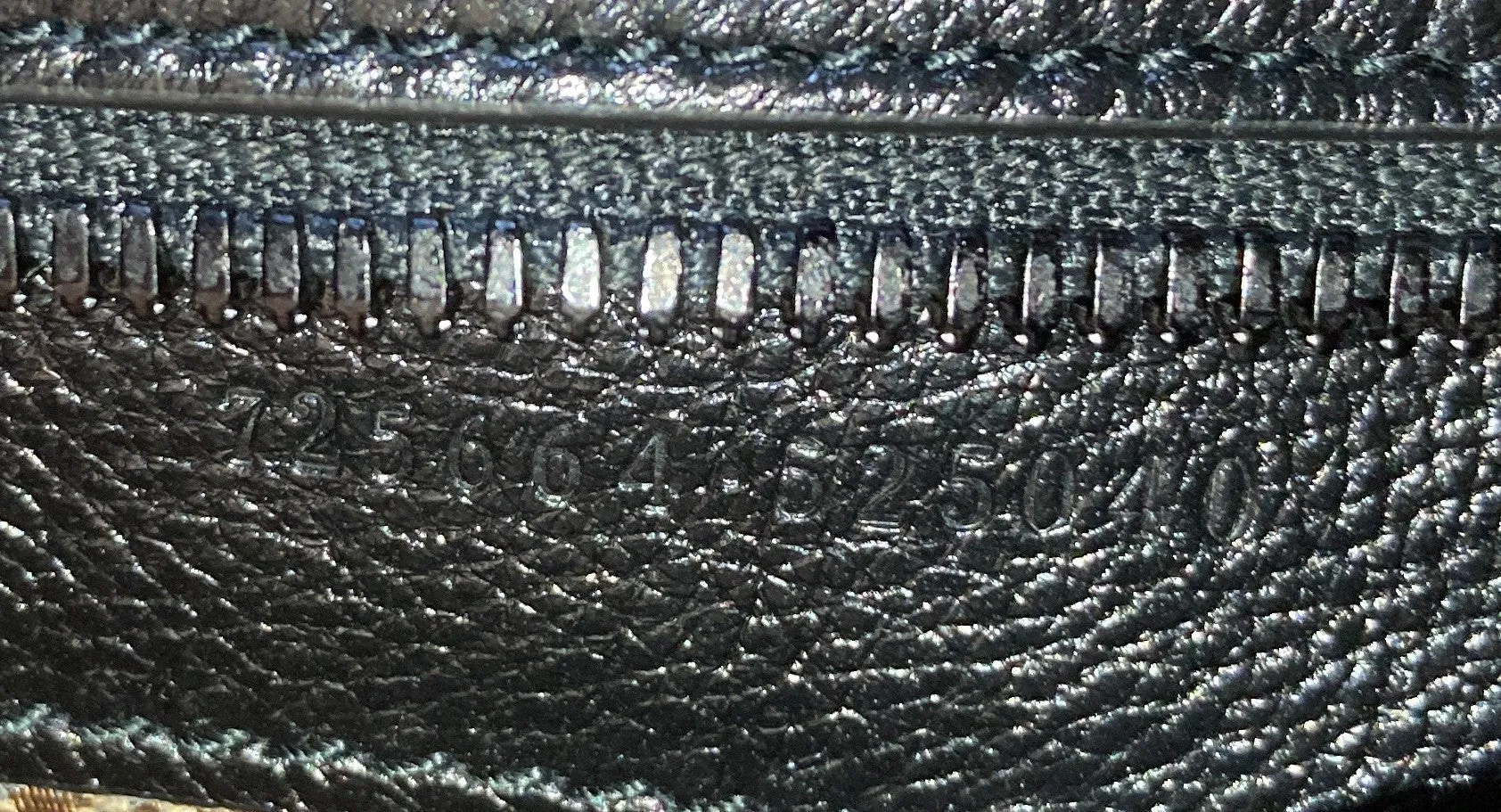 Double G Drawstring Tote Leather