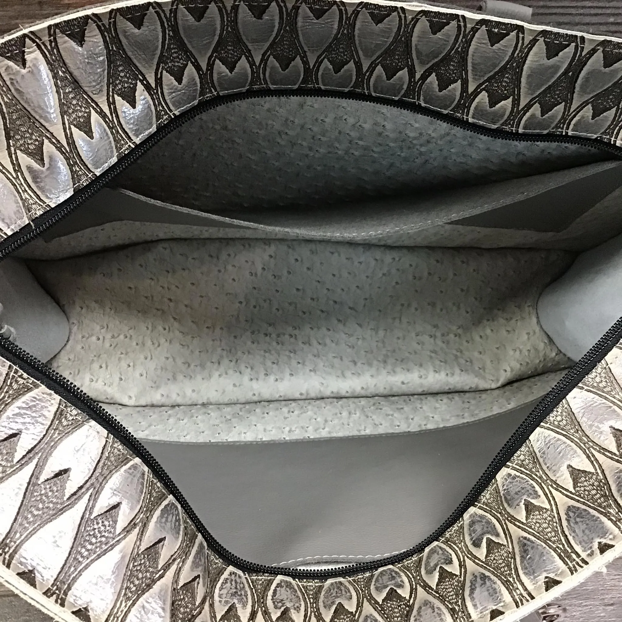 Get Outta Dodge Hybrid Tote - #18041