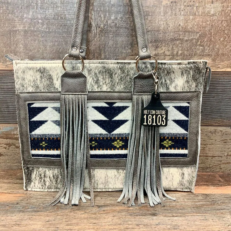Get Outta Town Tote Pendleton® Specialty Collection - #18103