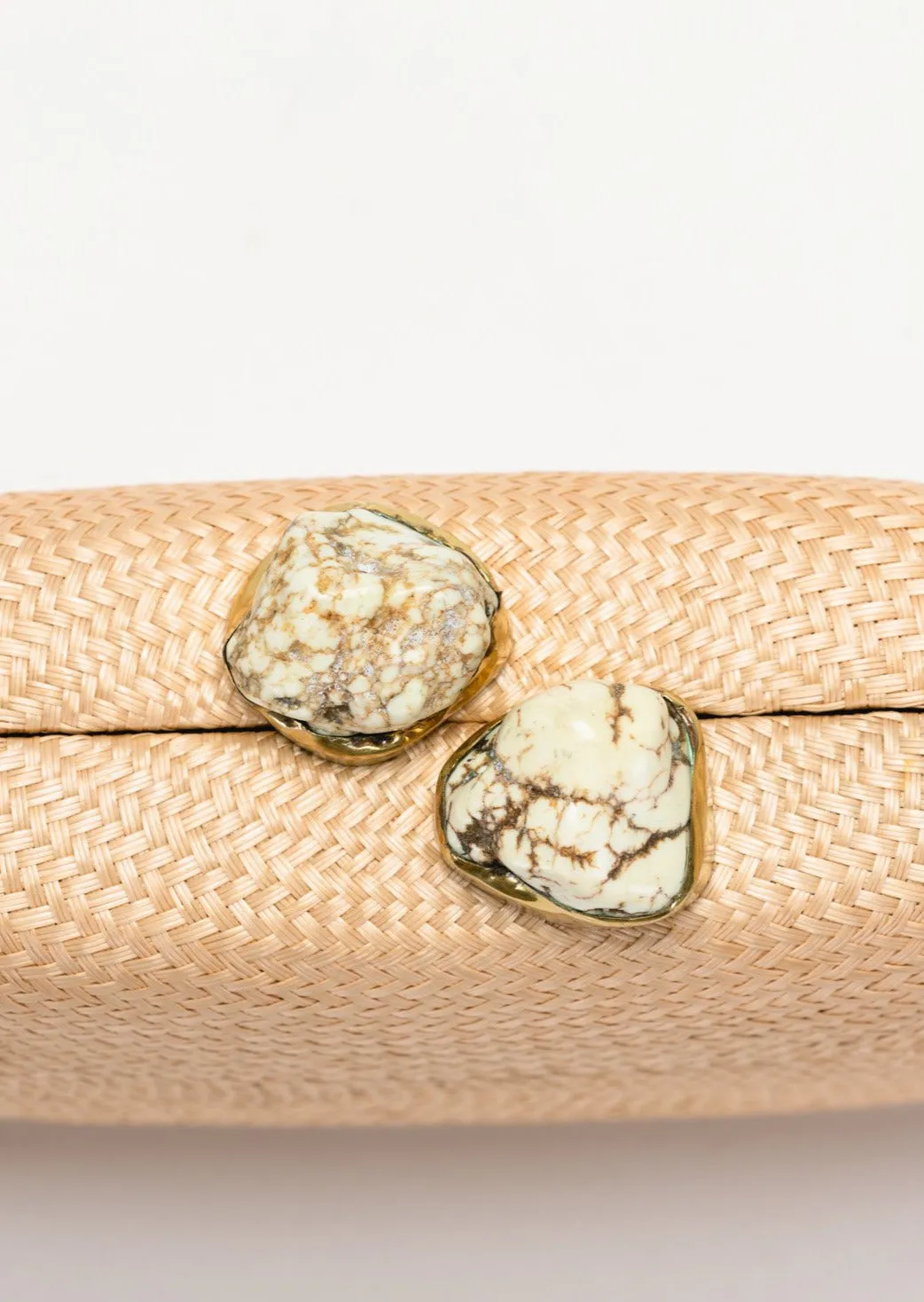 Jen clutch with white Stone