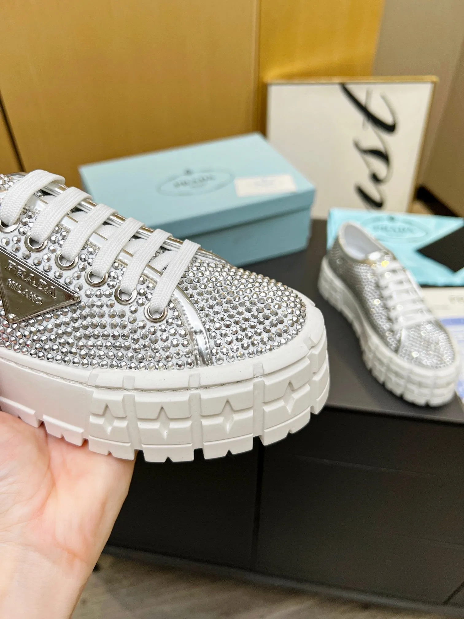 SE963 PRADA Double Wheel Sneakers / Size4-10