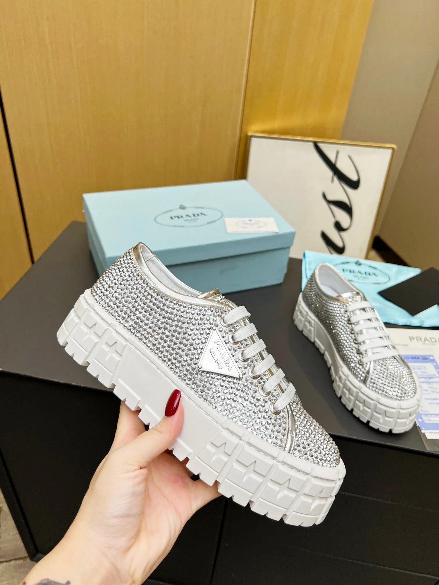 SE963 PRADA Double Wheel Sneakers / Size4-10