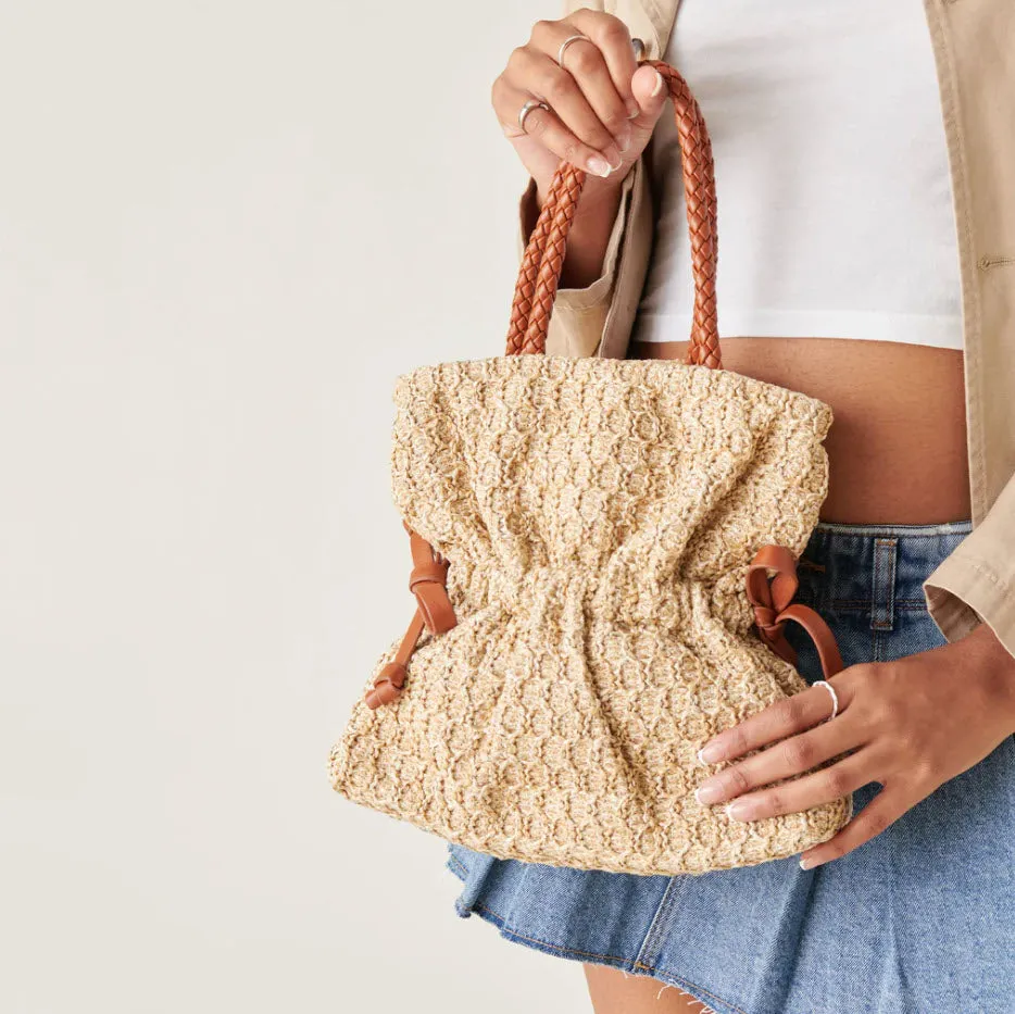 The Raffia Cinch Handbag in Natural