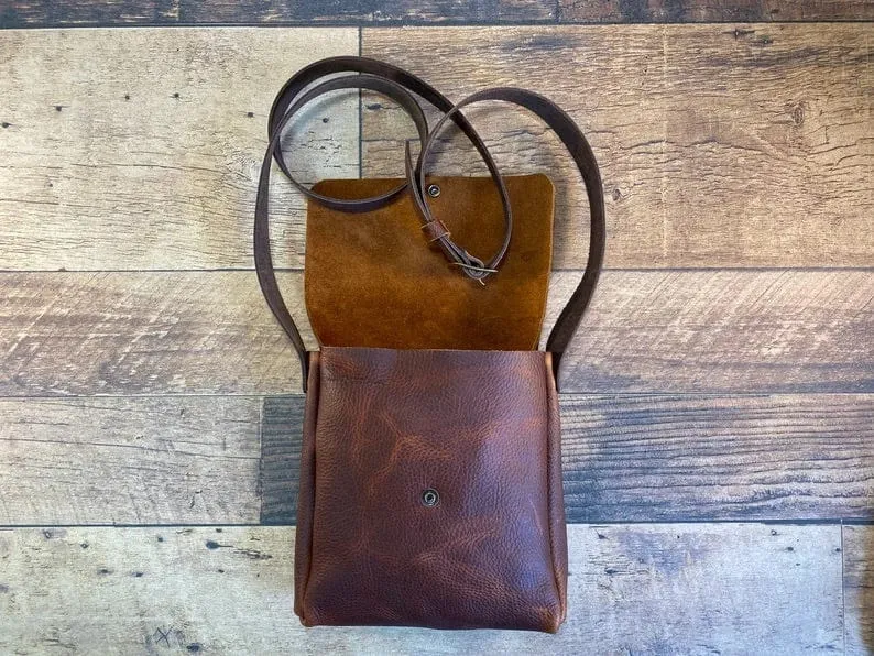 Unisex Genuine Leather Messenger Cum Sling Bag