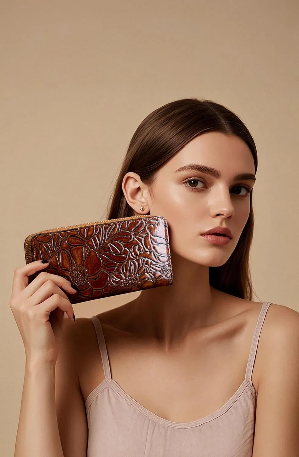 Vintage embossed women's zipper purse Stylish and elegant leather carved clutch bag for holding cards and mobile phone. (Brown)